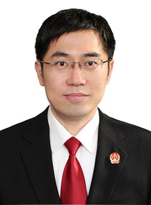姚一鸣-一级法官.jpg