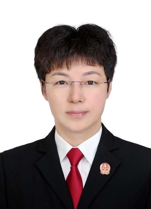徐玲（白底）_副本.jpg