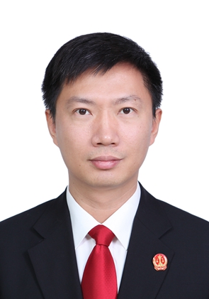 陈可华-四级高级法官.jpg